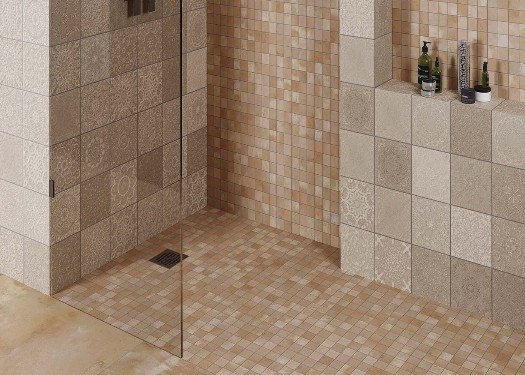 mandala-ducha-con-revestimiento-de-mosaicos-e-hidraulicos.jpg